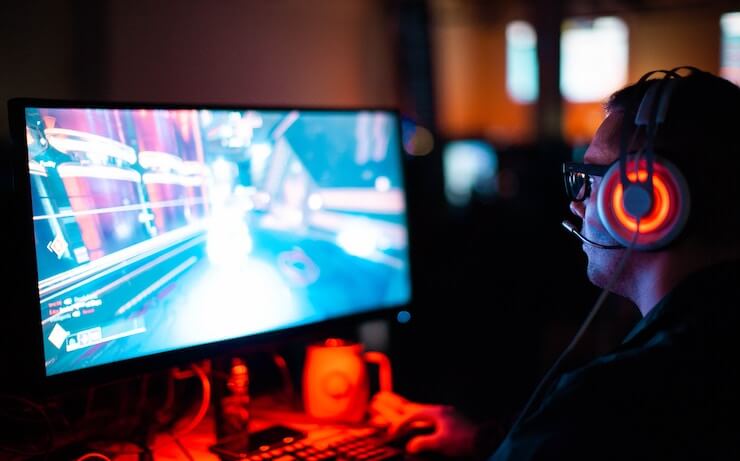 play video games online